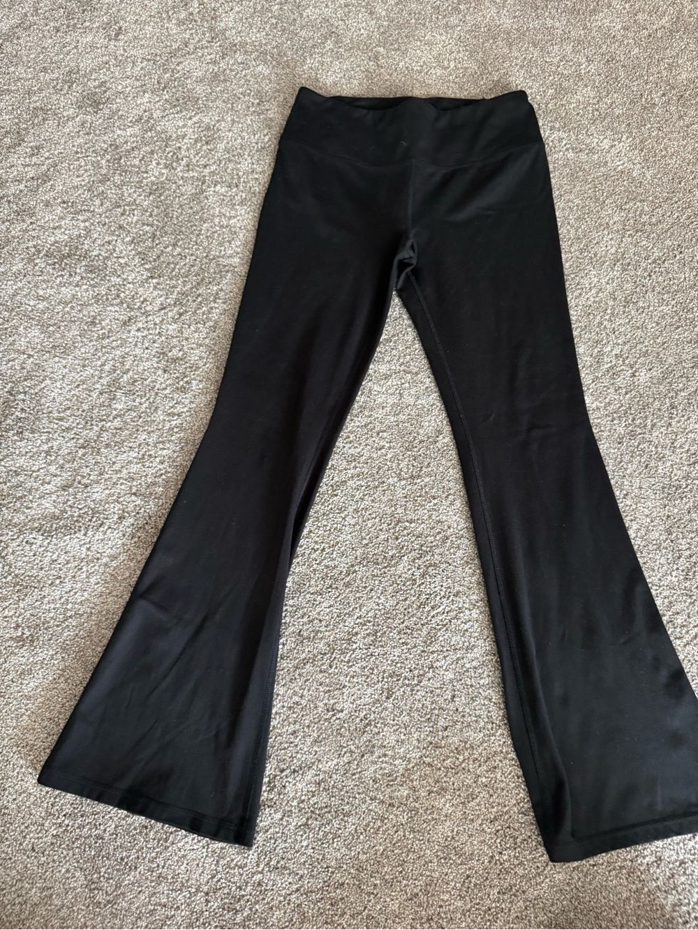 DSG women's Black Flared Yoga Pants - new without tags. Never worn, sz large